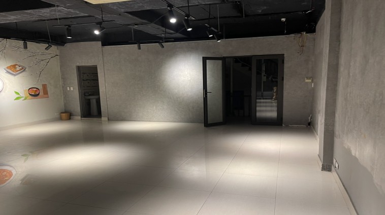 CHO THUÊ MBKD SPA, VP PHỐ TRUNG KÍNH NHỎ, CẦU GIẤY, HÀ NỘI, 140M2, 3T, CÓ VỈA HÈ, 75 TRIỆU.